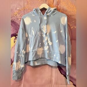 5/$30 Distressed Cropped Hoodie Blue S